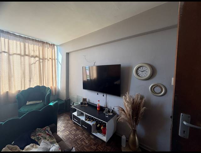 3 BEDROOM APARTMENT FOR SALE IN SUNNYSIDE